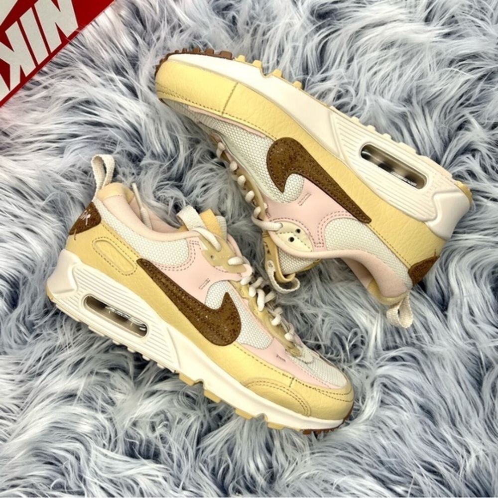 Nike Air Max 90 Futura - Picture 2 of 5